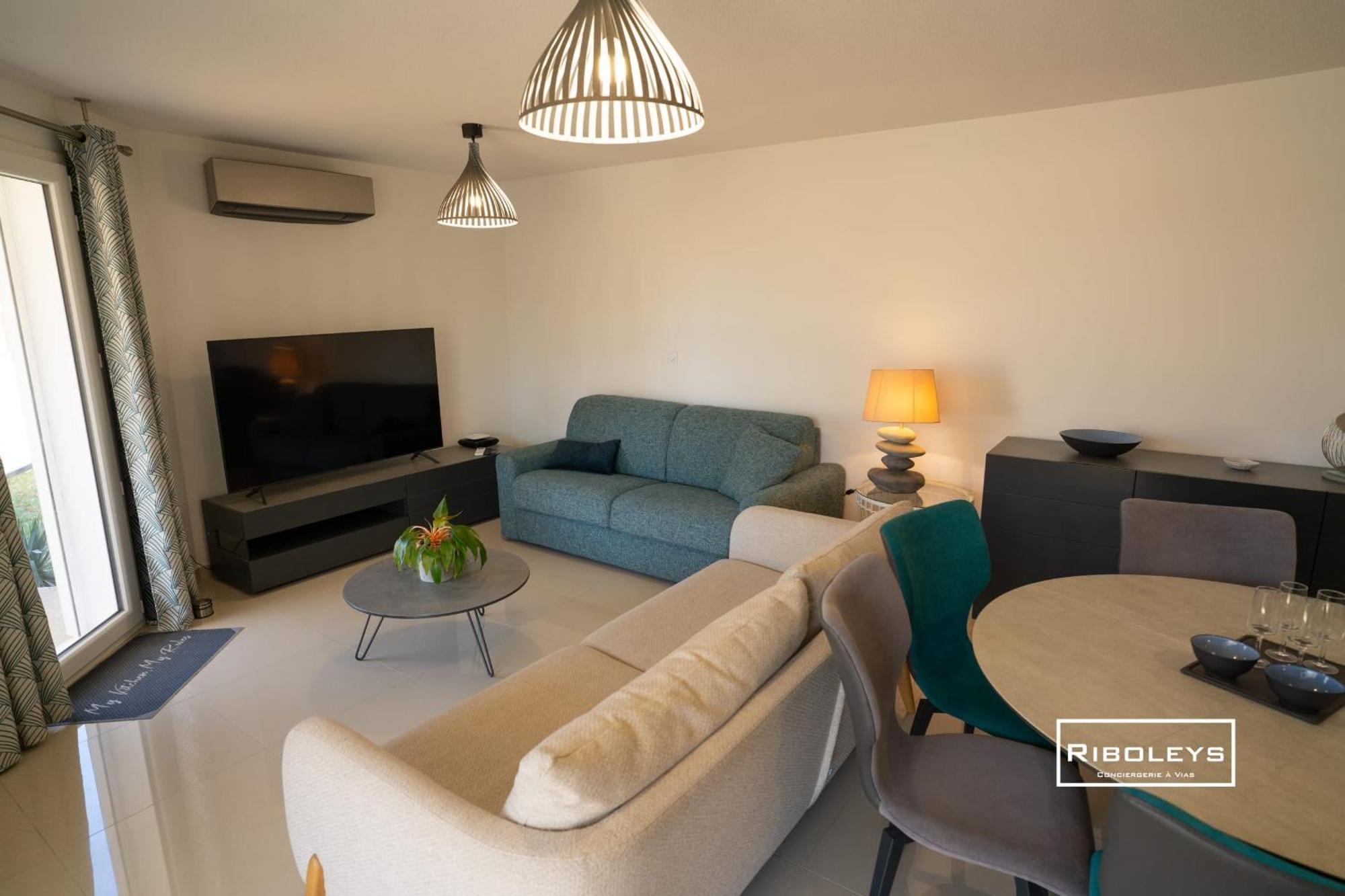 Grand T3 Neuf Climatise Avec Wifi A 100M De La Plage Vias Exterior photo