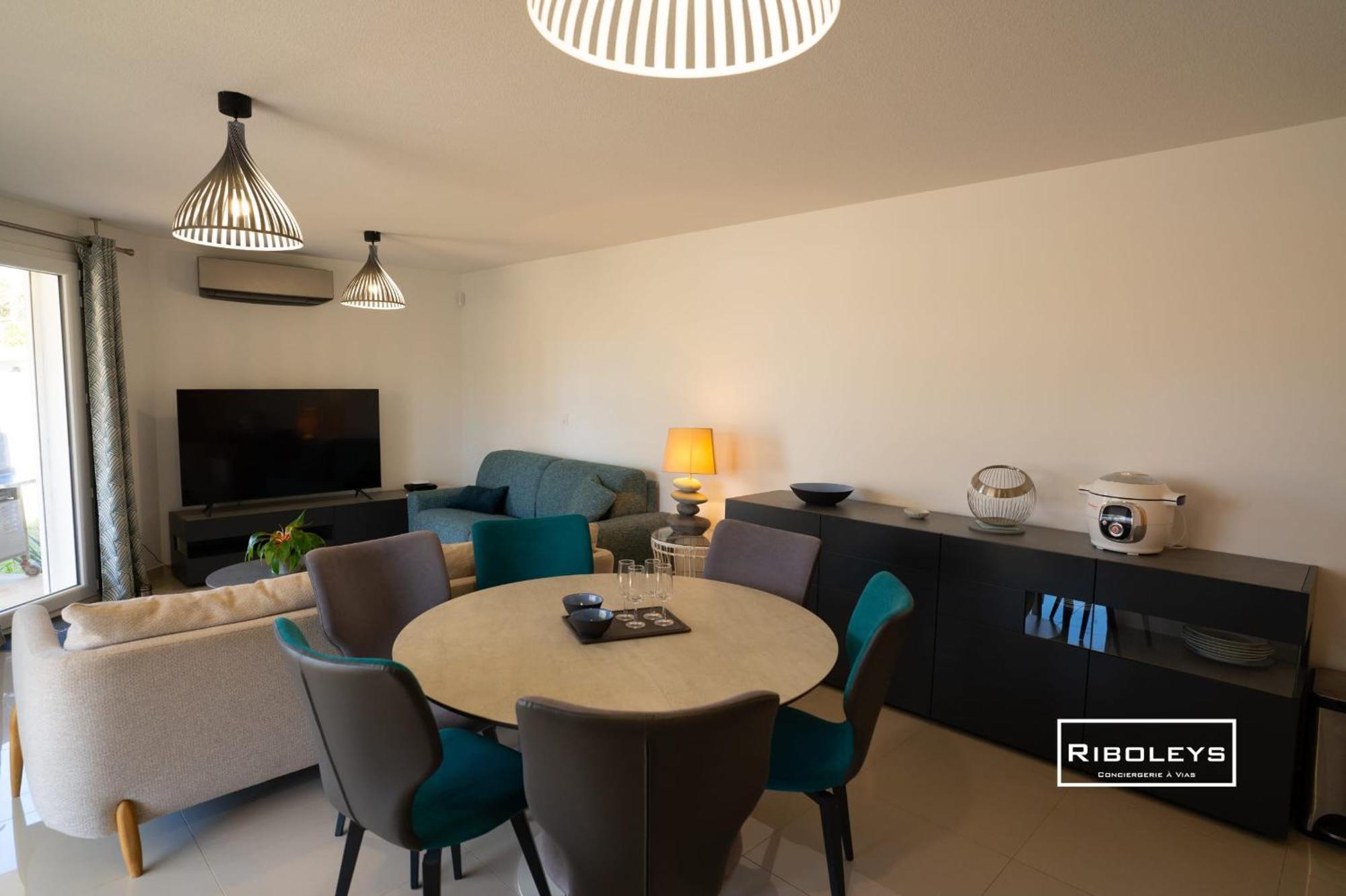 Grand T3 Neuf Climatise Avec Wifi A 100M De La Plage Vias Exterior photo