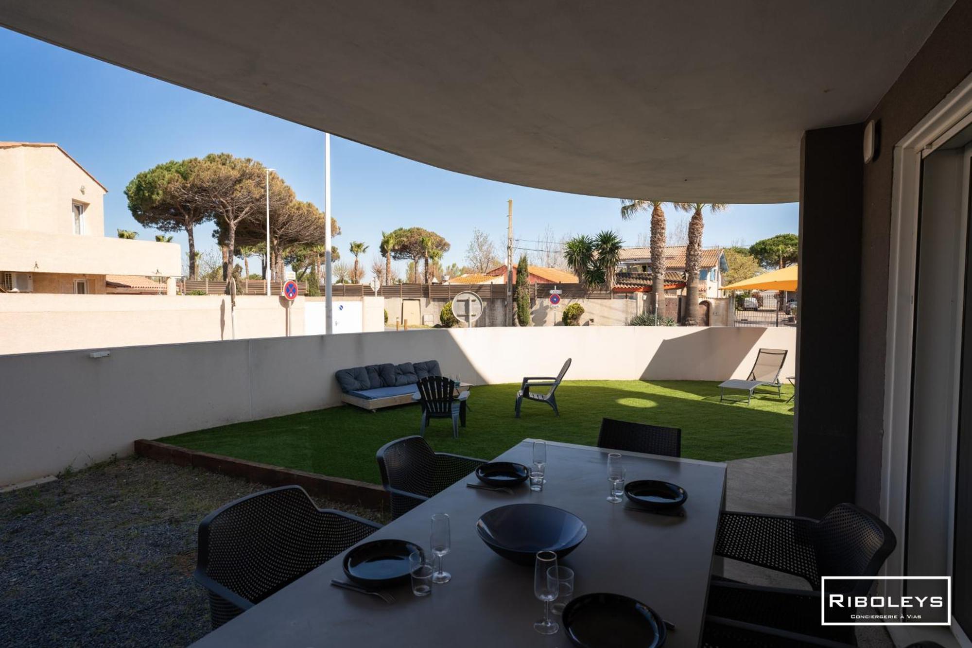 Grand T3 Neuf Climatise Avec Wifi A 100M De La Plage Vias Exterior photo