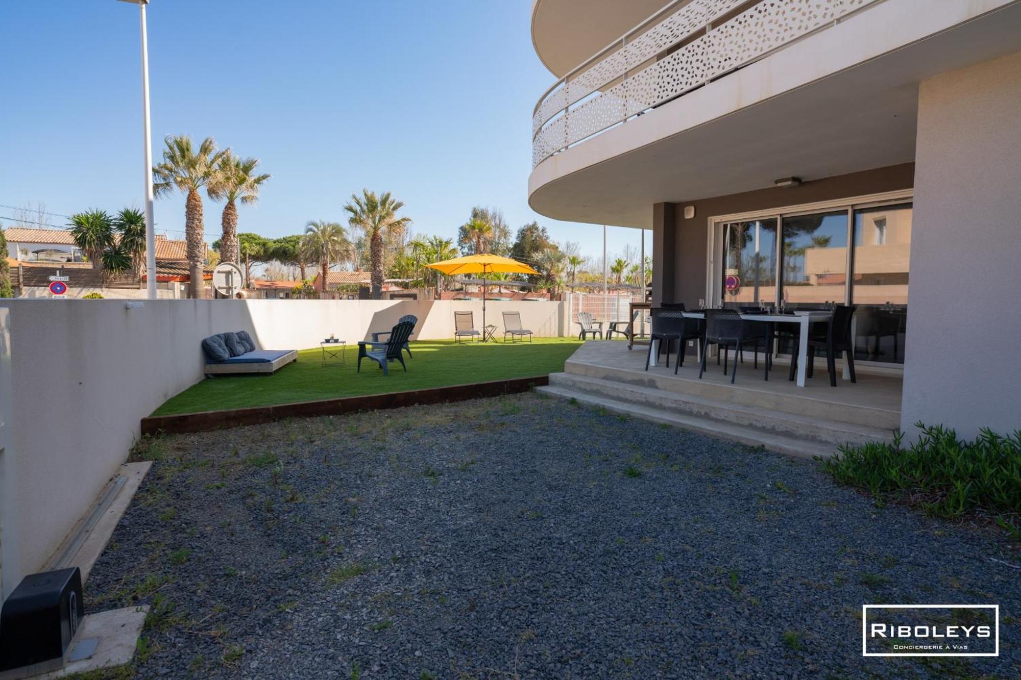 Grand T3 Neuf Climatise Avec Wifi A 100M De La Plage Vias Exterior photo