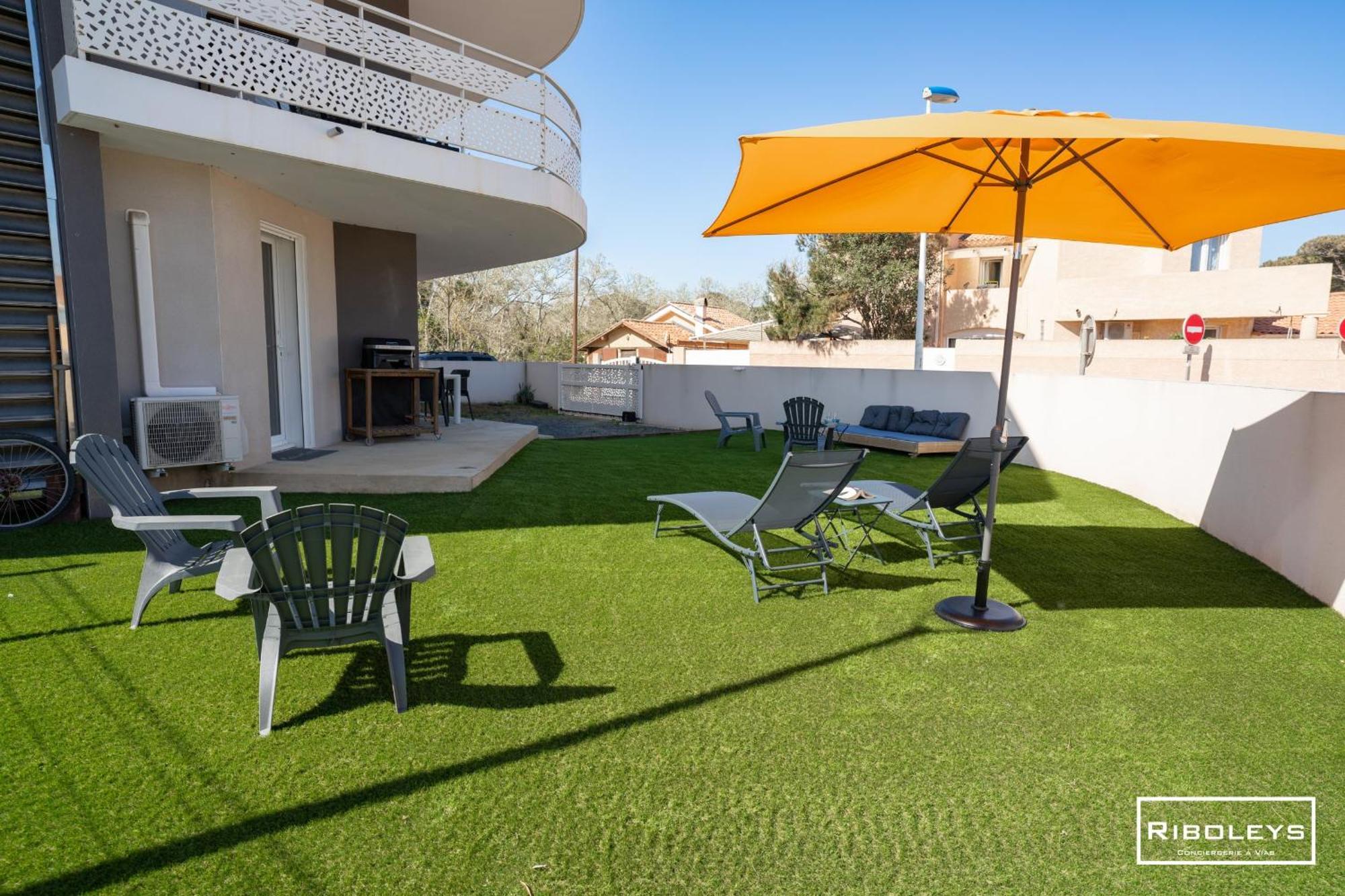 Grand T3 Neuf Climatise Avec Wifi A 100M De La Plage Vias Exterior photo