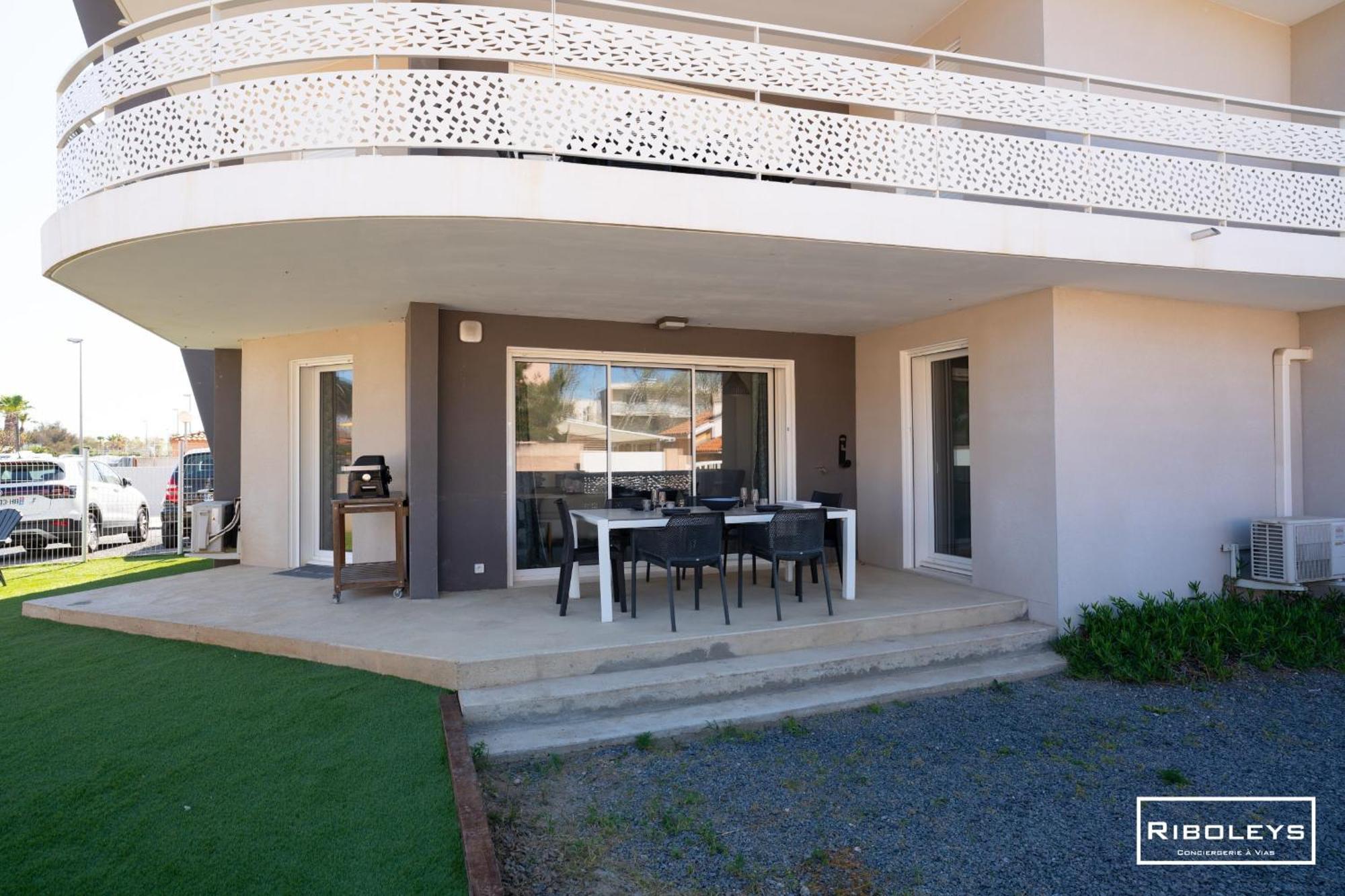 Grand T3 Neuf Climatise Avec Wifi A 100M De La Plage Vias Exterior photo